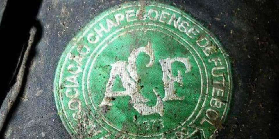 Mundo del futbol se solidariza tras tragedia del Chapecoense