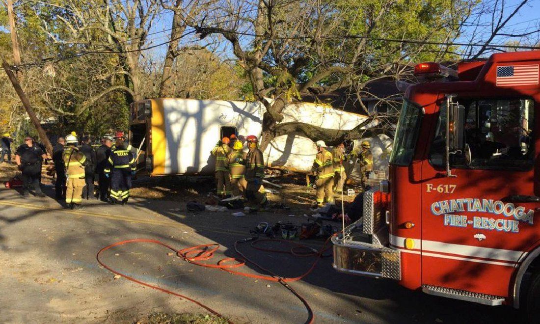 Accidente fatal de camión escolar en EE.UU. cobra 6 vidas - chattanooga