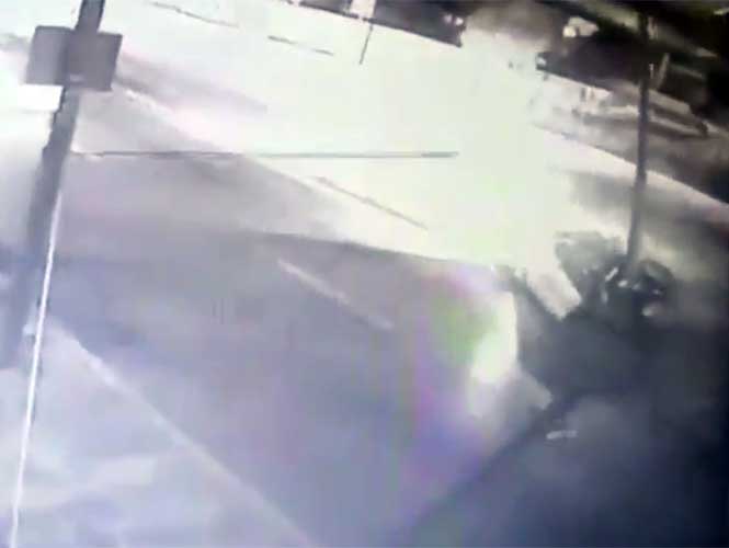 Muere conductor calcinado en Circuito Interior - choque-gam-3