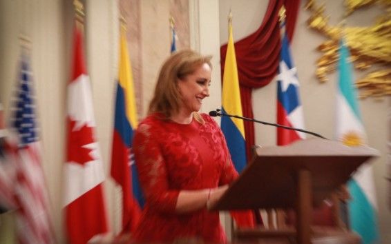 “La dignidad de los mexicanos no se negociará”: Ruiz Massieu