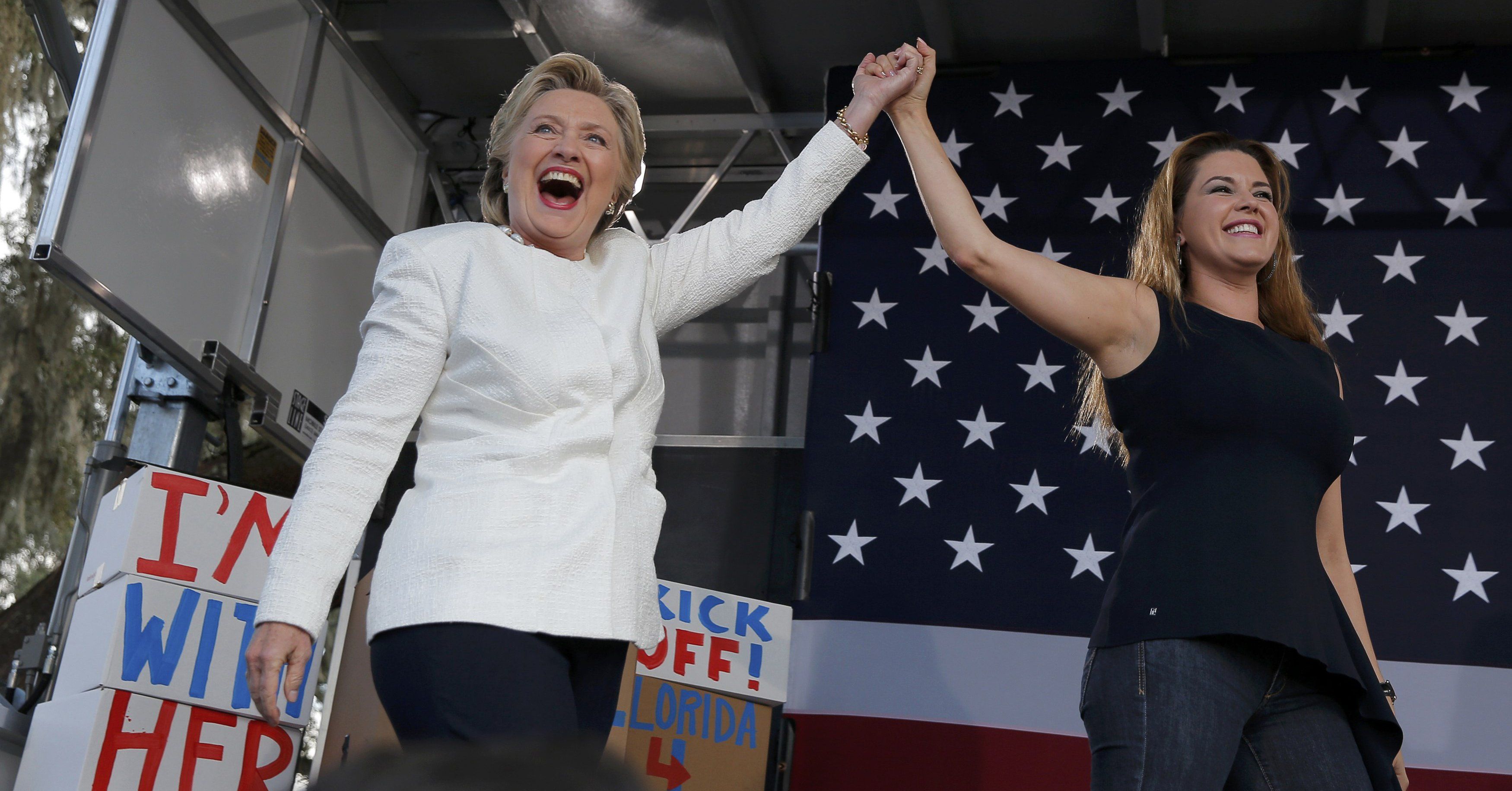 Hillary Clinton hace campaña con Alicia Machado