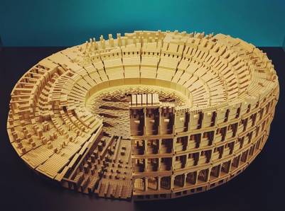 Crean construcciones icónicas en versión Lego - coliseo-romano