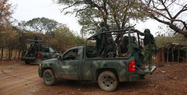 Comando secuestra a 12 personas en Guerrero