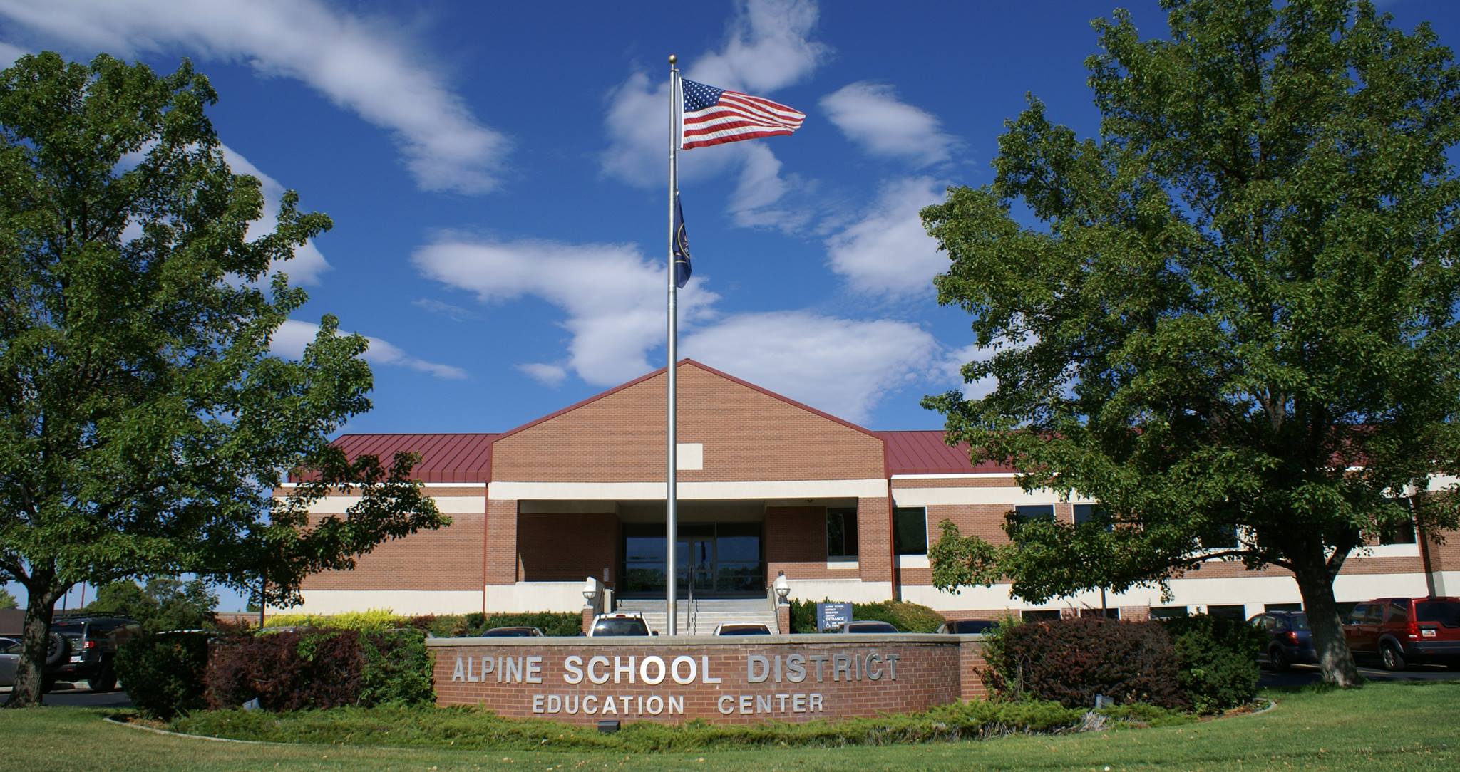 Estudiante apuñala a 5 compañeros y luego a sí mismo