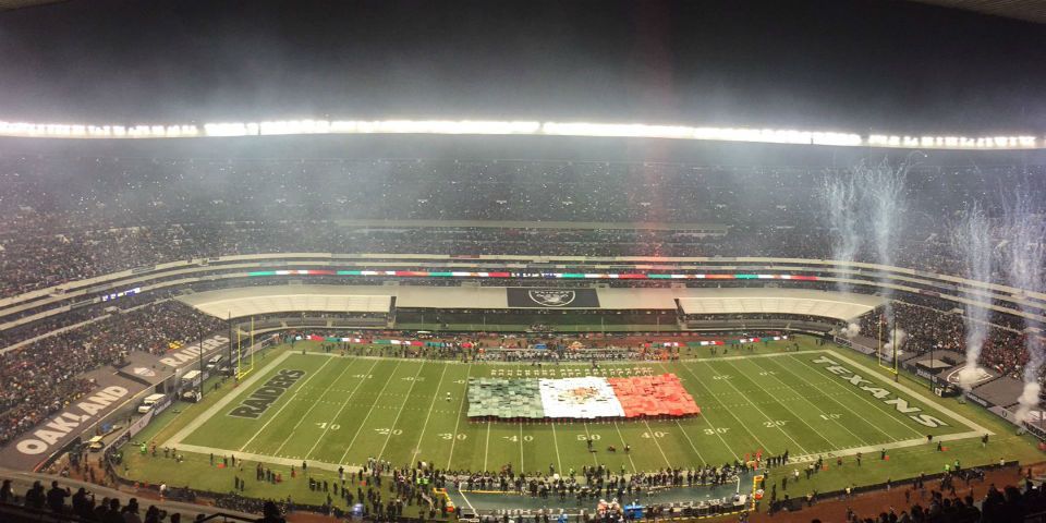 Asistentes al juego de la NFL en México contarán con autobuses especiales