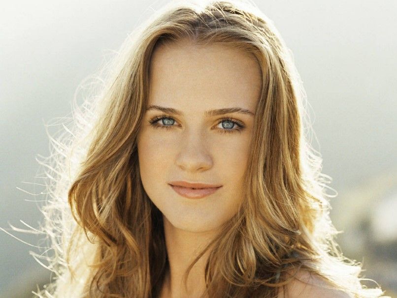 Evan Rachel Wood revela que fue violada e intentó suicidarse