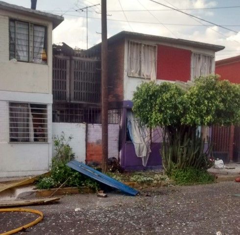 Explosión en domicilio daña diez predios más en Nezahualcóyotl - explosión-I