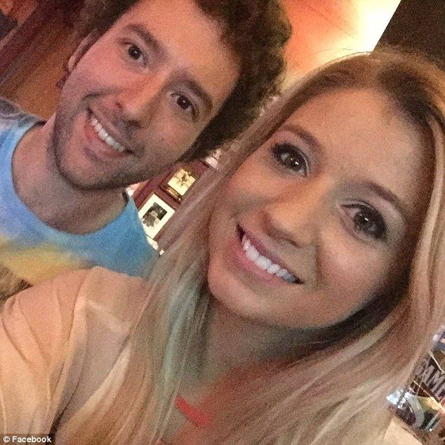 Encuentran cuatro cadáveres en hotel de Alaska - familia-alaska-2