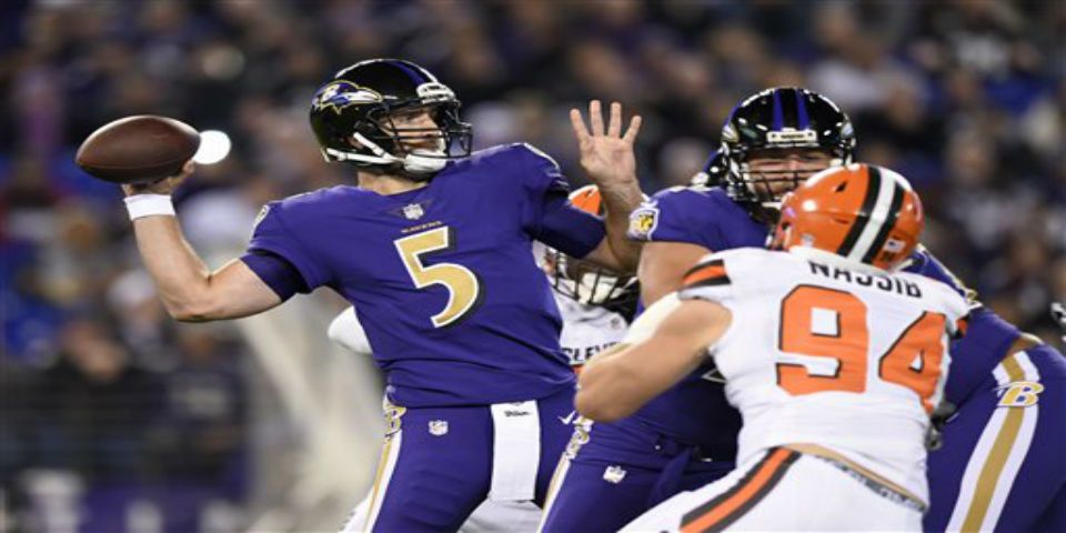 Flacco y Ravens aplastan a Cleveland