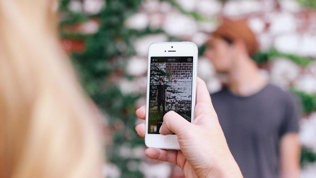 Cinco consejos para tomar mejores fotografías con un smartphone - fotos-con-smartphone-1024x576