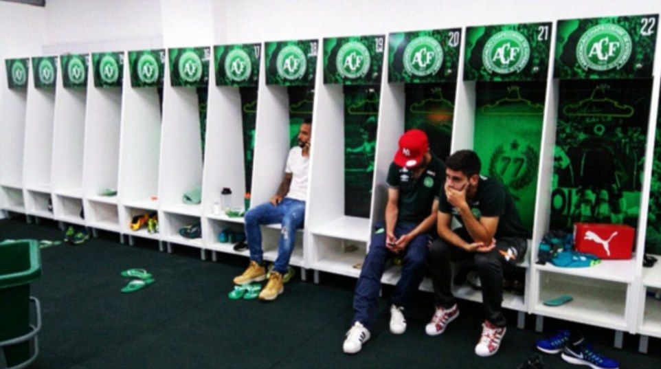 Futbolista del Chapecoense se salvó al no haber viajado por lesión - futbolistas-chapecoense