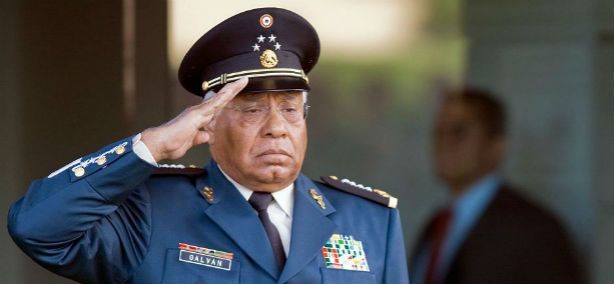 Condenan a 15 años de prisión a General vinculado con El Chapo