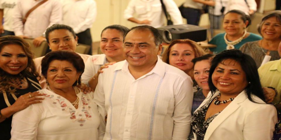 Héctor Astudillo aprueba la creación del Observatorio de Participación Política de las Mujeres Guerrerenses