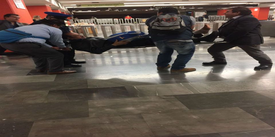 Hombre resulta herido por lámina en asiento del Metro