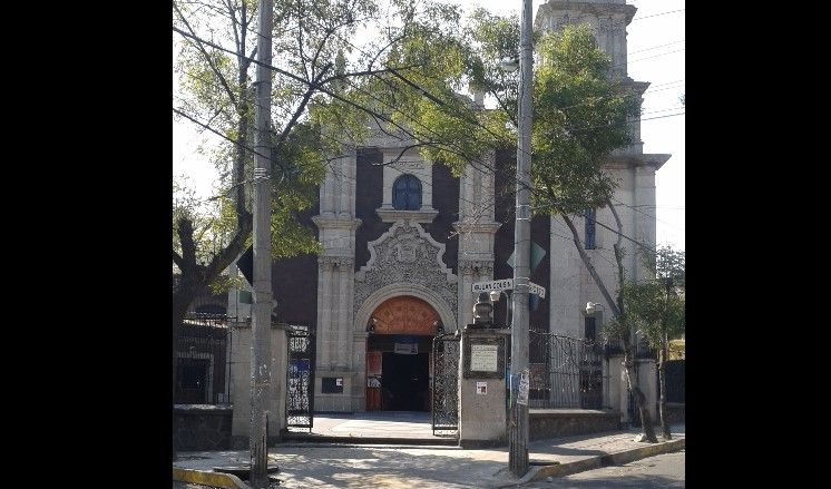 Hallan a suicida con tiro de gracia en iglesia de Álvaro Obregón - iglesia-suicidio