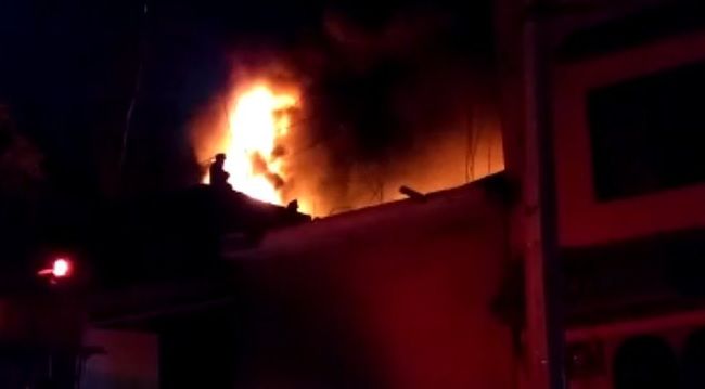 Fuerte incendio en la delegación Gustavo A. Madero