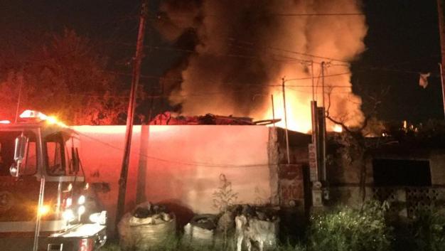 Se incendia planta de reciclaje en Nuevo León