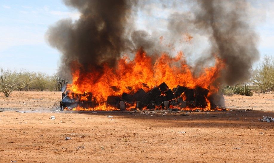 Destruyen más de 9 toneladas de mariguana en Sonora - incineración-I