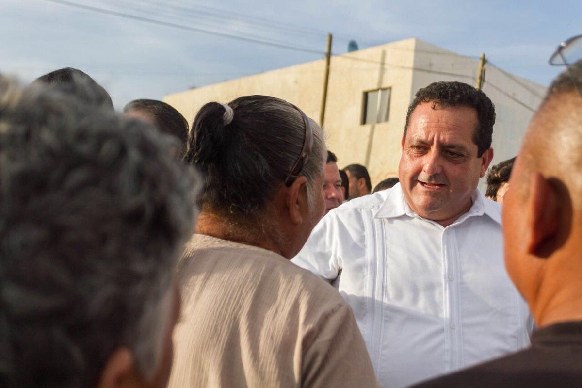 Video: increpan a gobernador de Baja California Sur