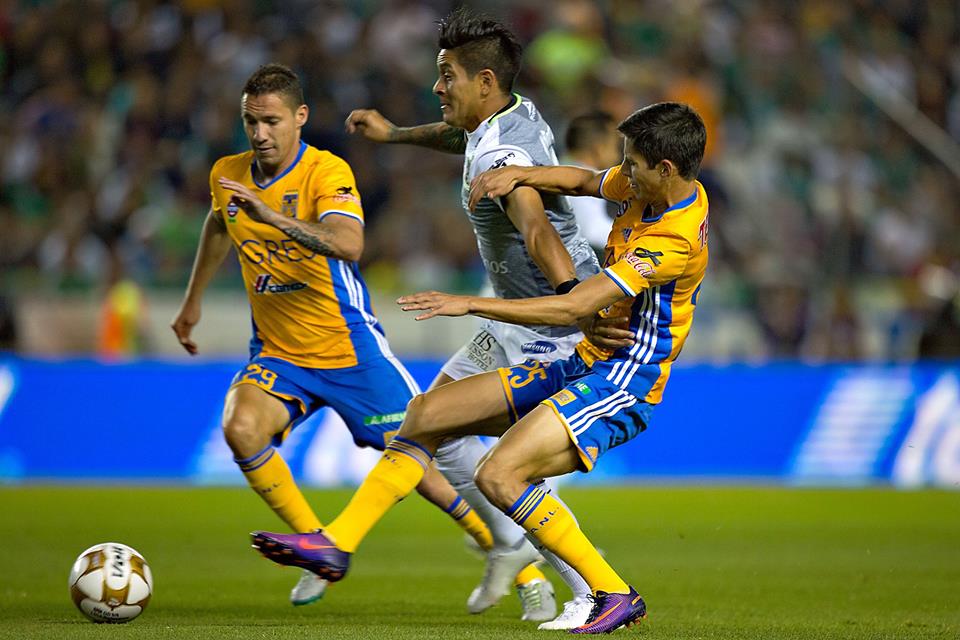 Tigres gana al estilo francés - leon-tigres-6