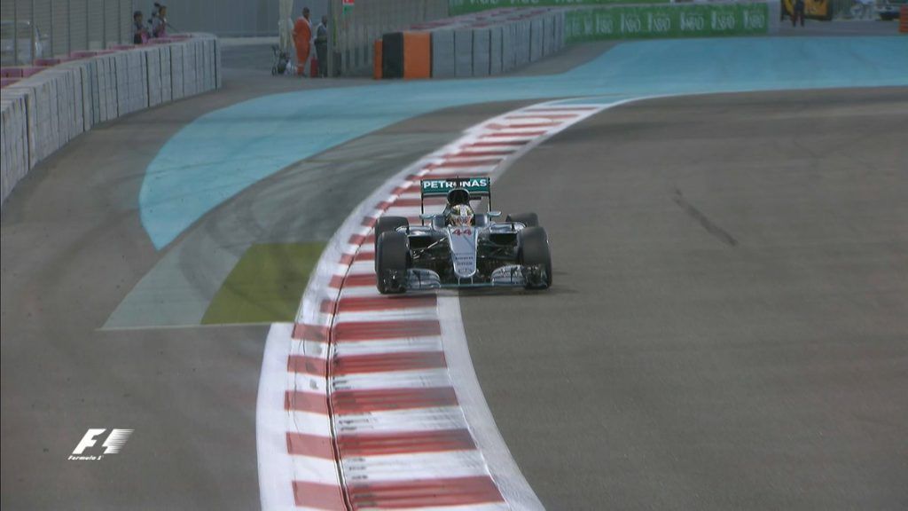 Lewis Hamilton se queda con la última pole del año - lewis-hamilton-1-1024x576