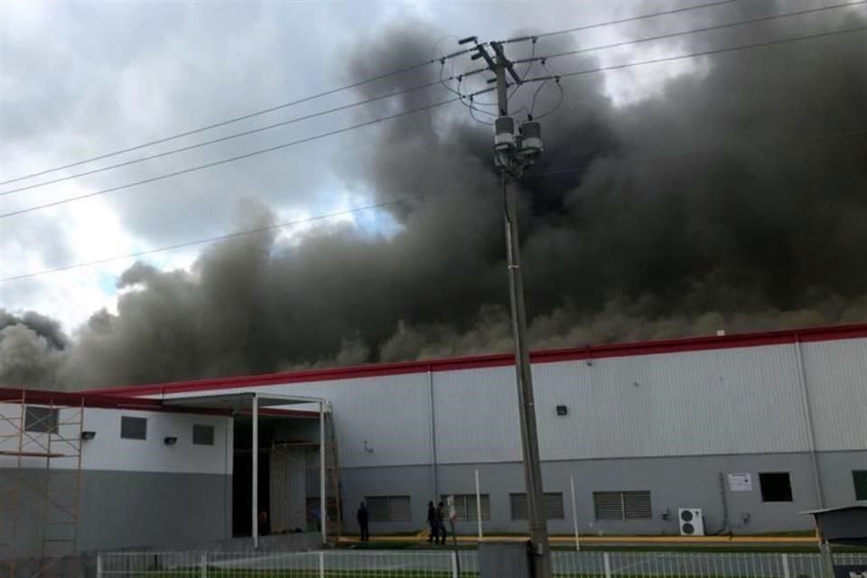 Incendio en planta de LG en Apodaca - lg-5