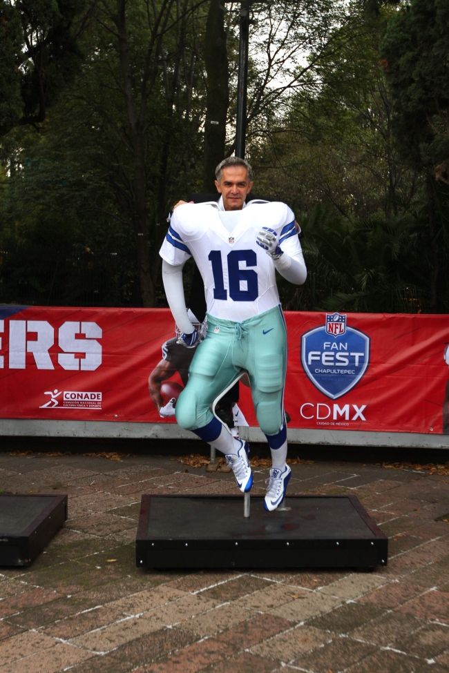 Todo listo para el partido de la NFL: Mancera - mancera