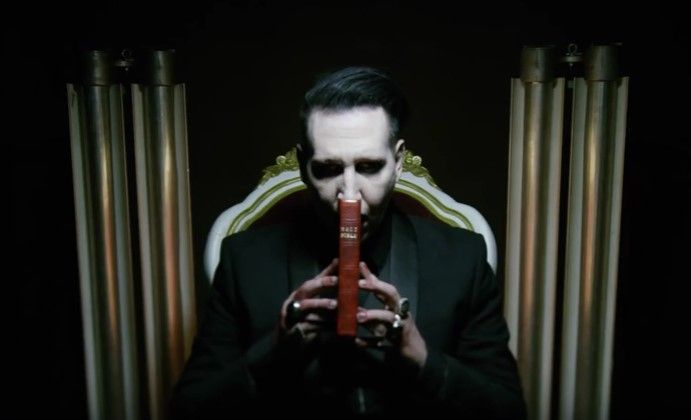 Marilyn Manson decapita a Trump en nuevo video