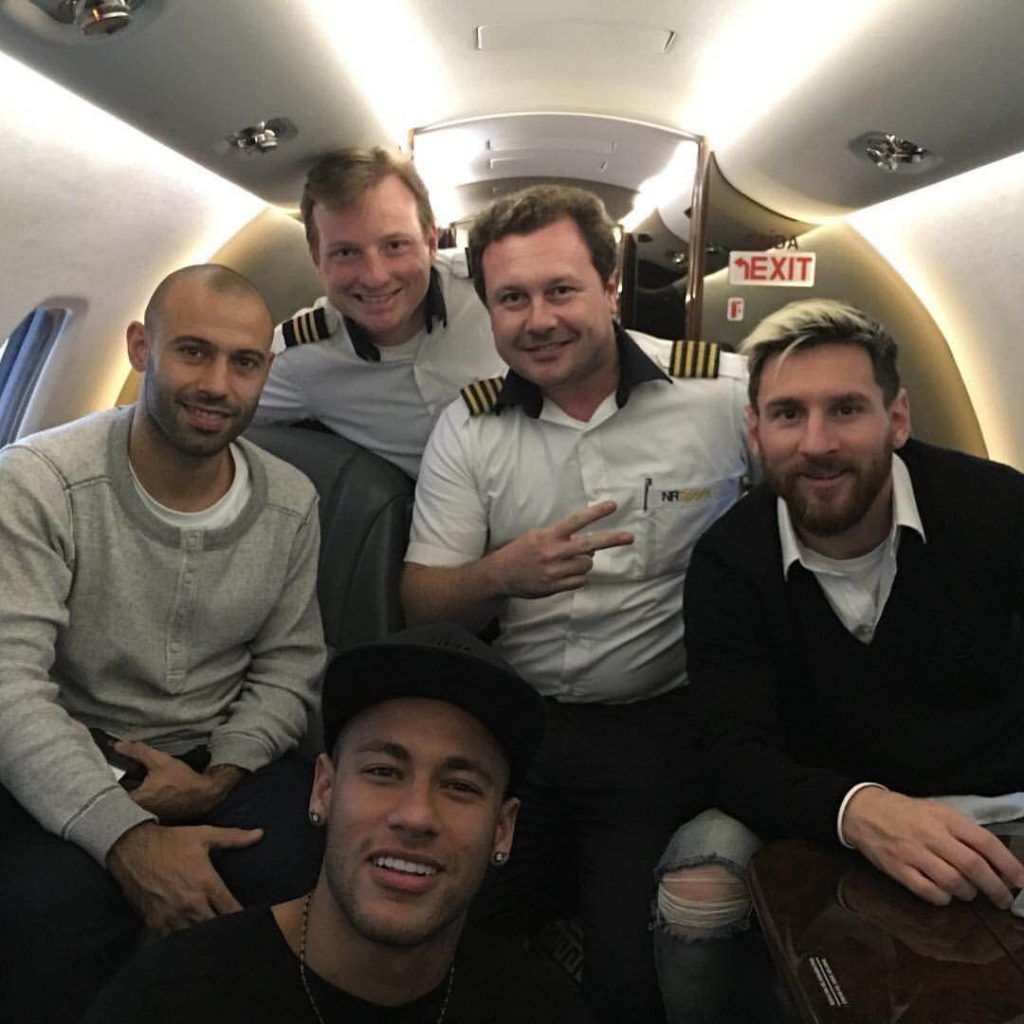 Messi llega a Brasil en el avión privado de Neymar - mascherano-neymar-messi-1024x1024