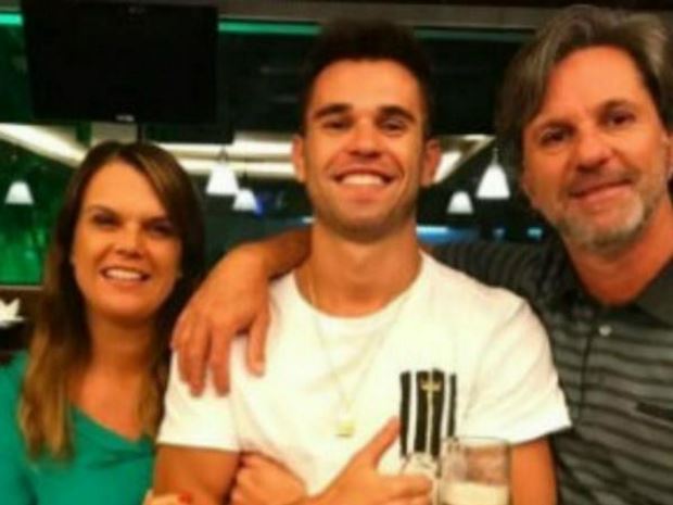 Hijo del técnico de Chapecoense se salva de morir al olvidar su pasaporte