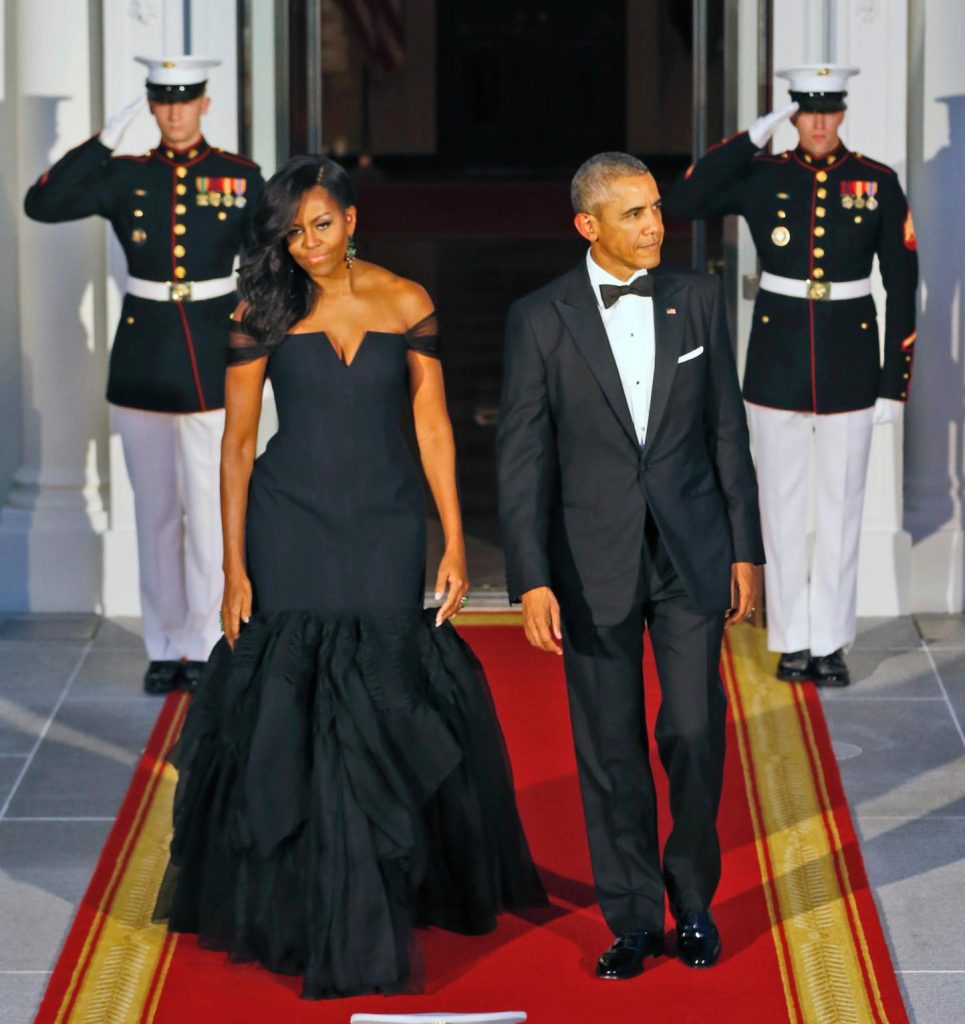 Los diez mejores looks de Michelle Obama - michelle-obama-vera-wang-965x1024