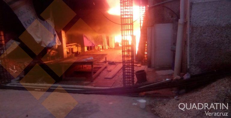 Incendio en oficinas del Palacio Municipal de Minatitlán - mina_alor_ok18nov_2-770x392