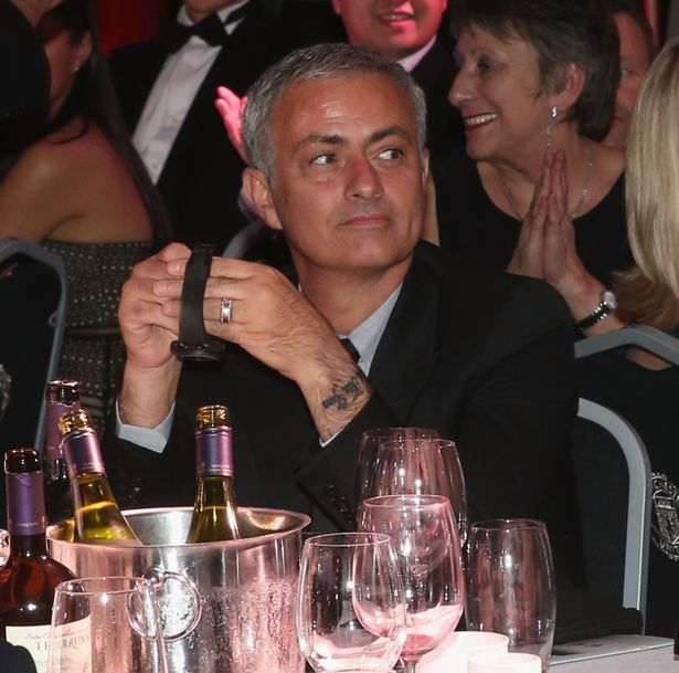 La donación de última hora de José Mourinho - mourinho-reloj-1-1