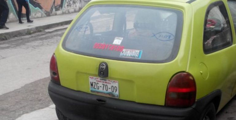 Encuentran cadáver al interior de auto en el Estado de México