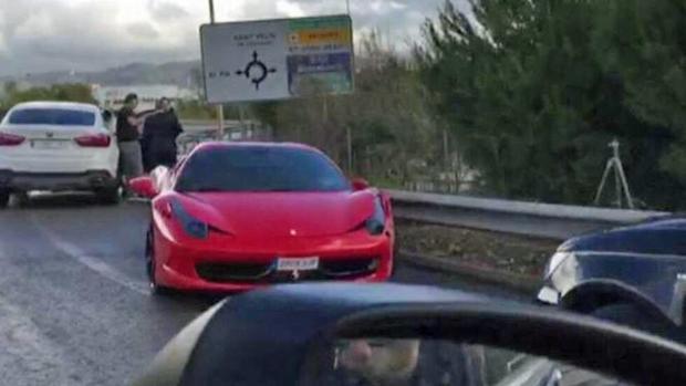 Neymar sufre accidente antes de viajar a San Sebastián - neymar-accidente-coche-kHoE-620x349@abc