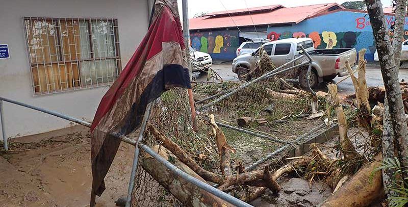 Huracán Otto deja 12 muertos en Centroamérica