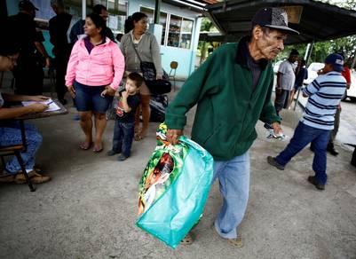 Huracán Otto toca tierra en Nicaragua - otto-11