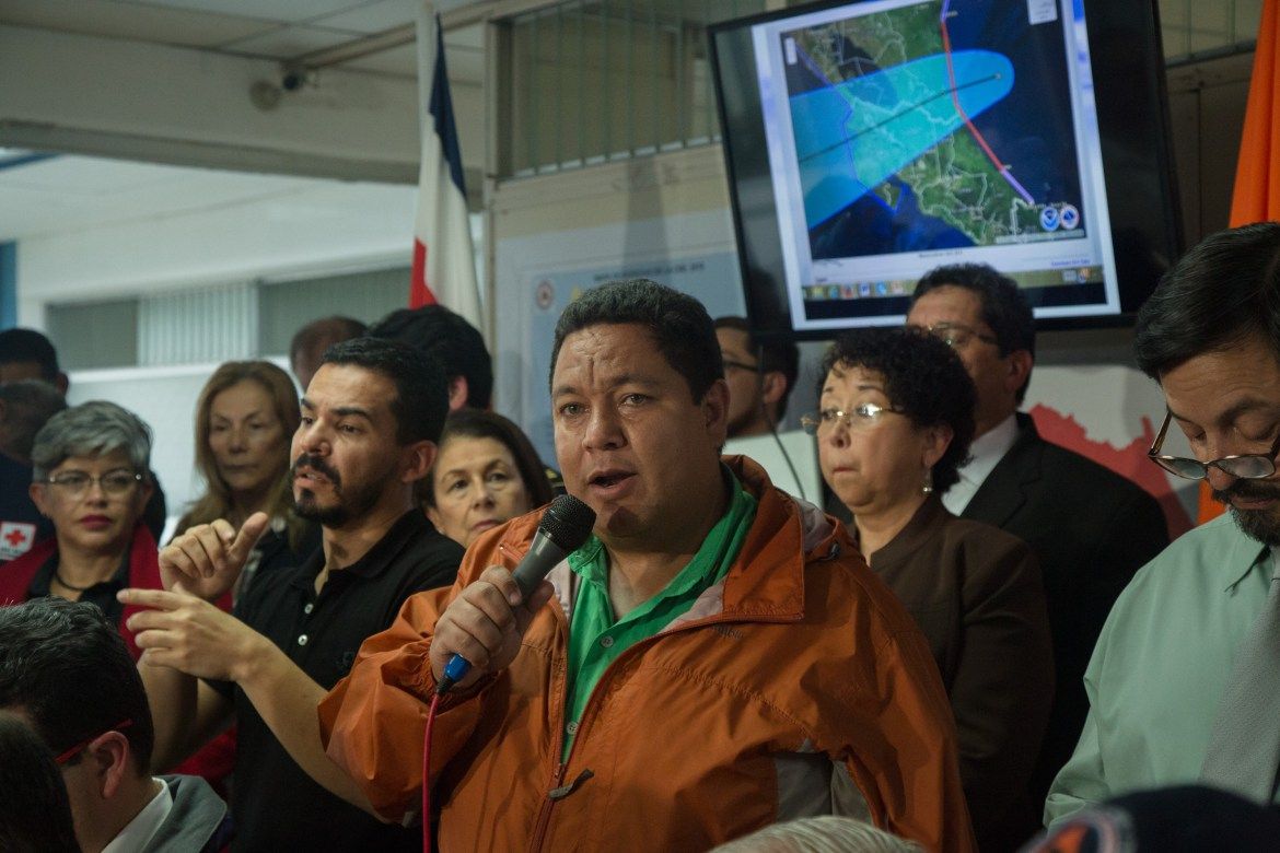 Huracán Otto deja 12 muertos en Centroamérica - otto-4-1