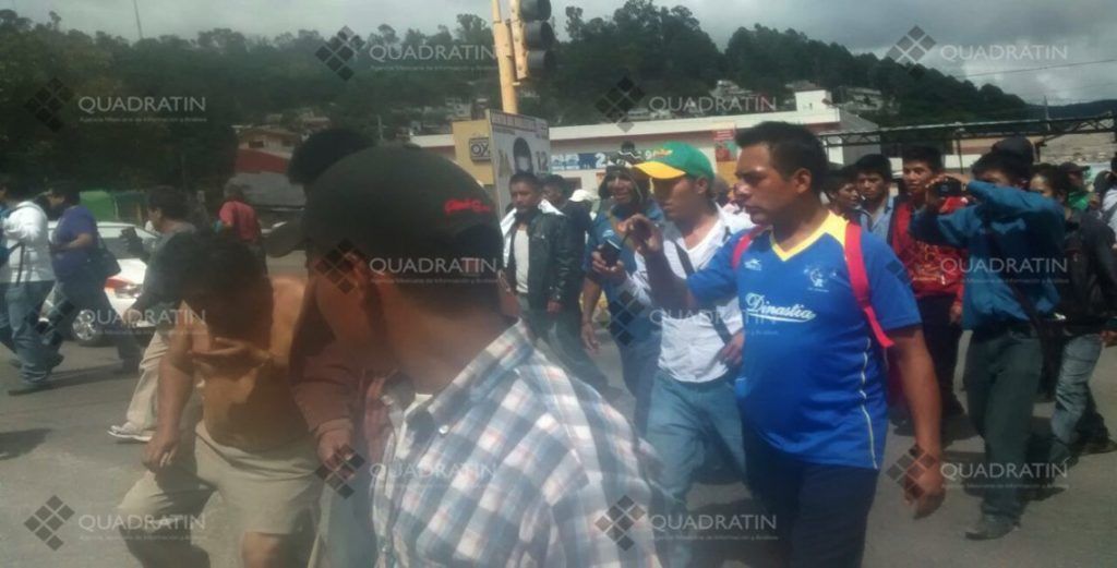 Golpean y dejan semidesnudo a funcionario municipal de Chiapas - oxchuc-1024x521