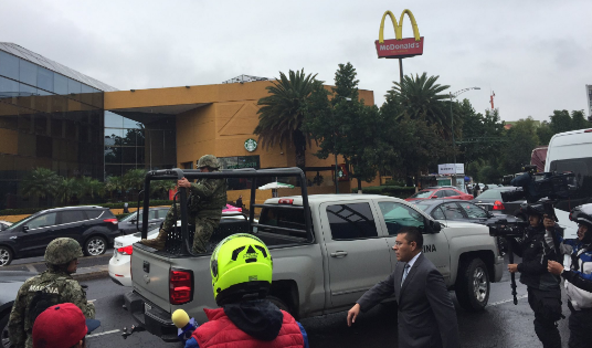Padrés se entrega a las autoridades - padrés