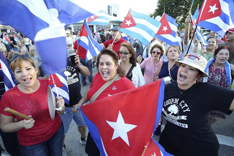 Trump endurecerá políticas contra Cuba - pequeña-habana