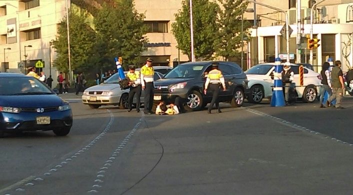Atropellan a policía de tránsito en avenida Chapultepec