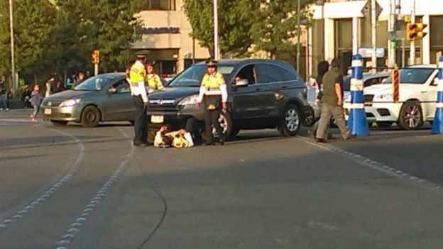 Atropellan a policía de tránsito en avenida Chapultepec - policía-aplastado