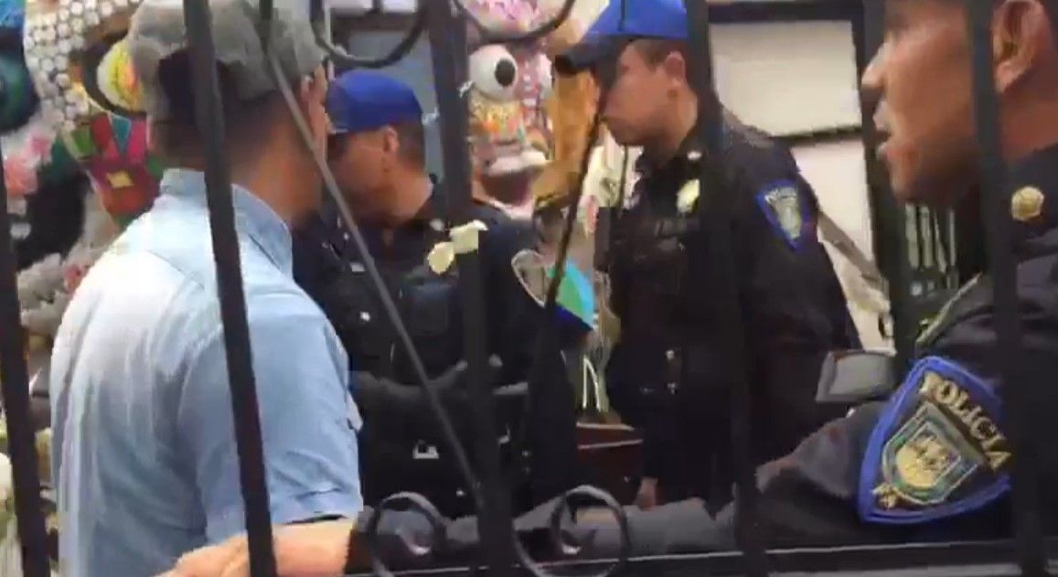 Policías se enfrentan con staff de una película en la Cuauhtémoc