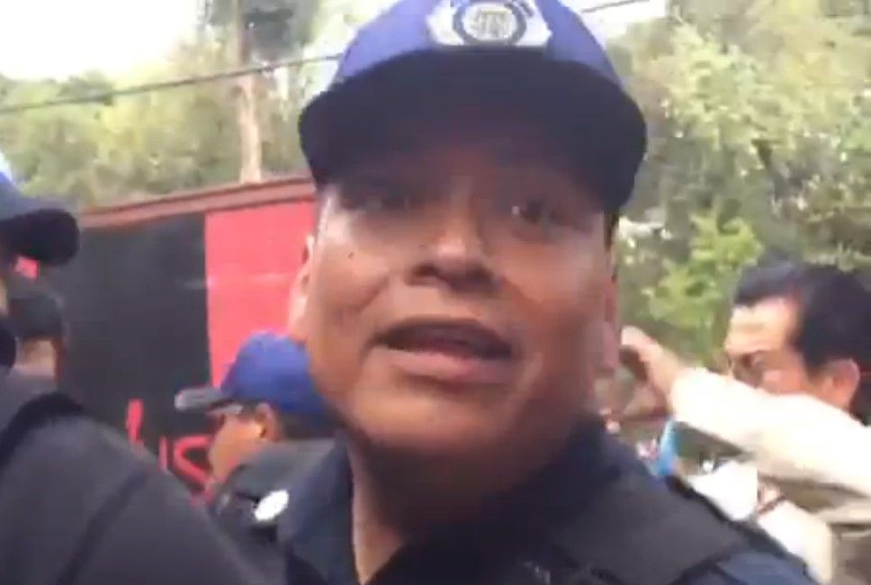Policías se enfrentan con staff de una película en la Cuauhtémoc - policías-III