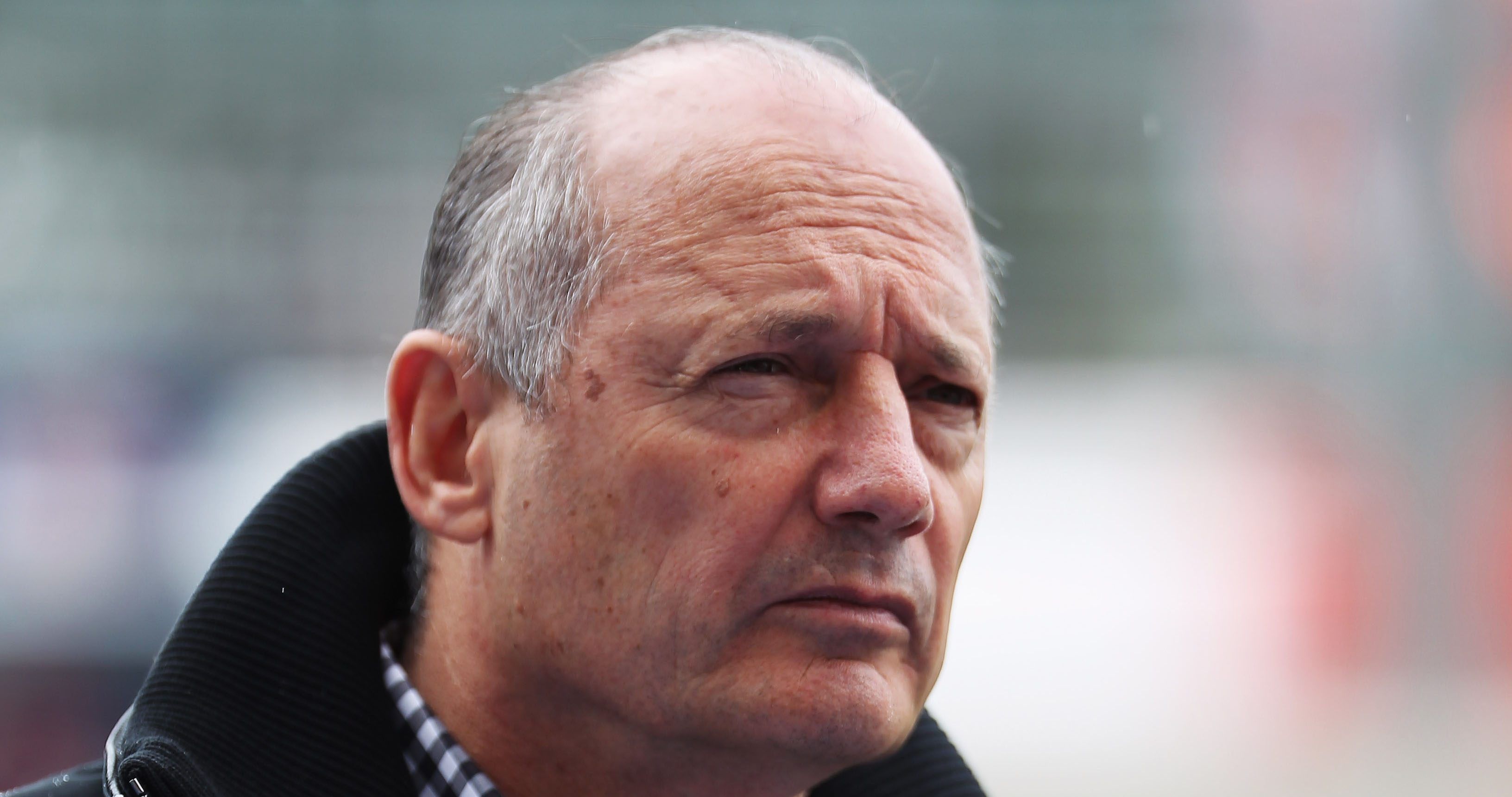 Ron Dennis deja presidencia de McLaren tras 35 años