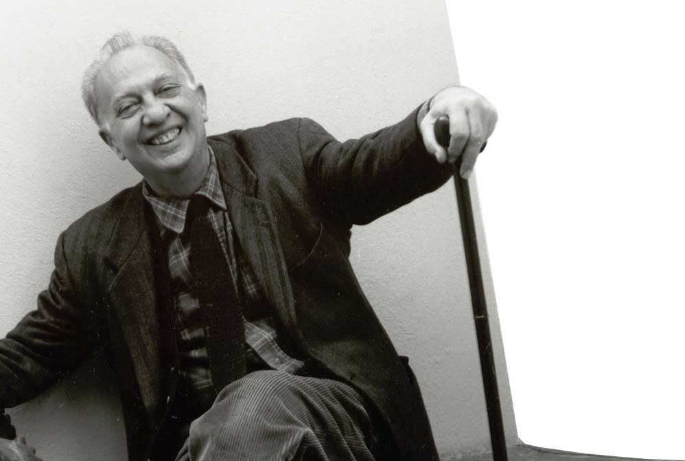 El escritor Sergio Pitol evoluciona favorablemente