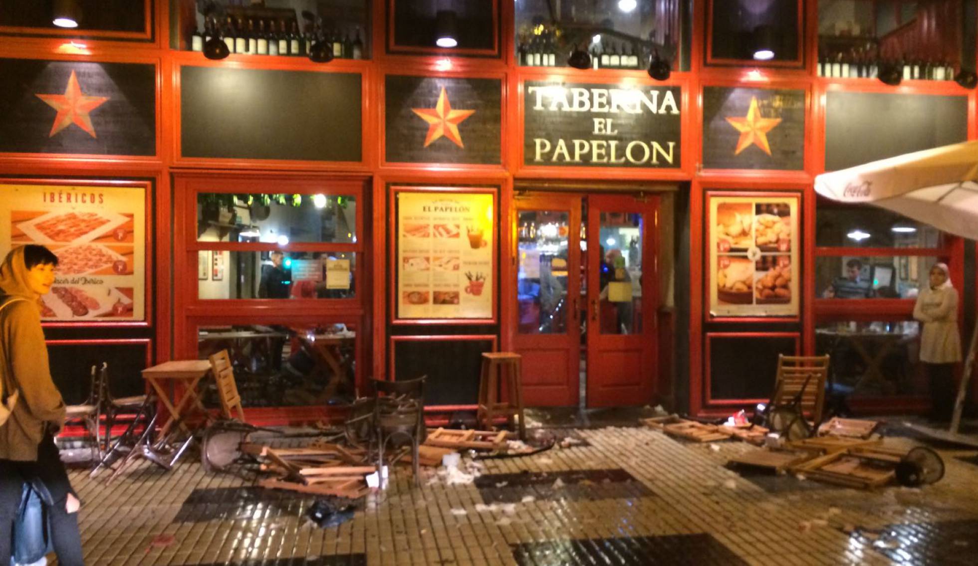 Enfrentamiento entre aficionados del Sevilla y la Juventus deja 3 heridos - sevilla-juventus