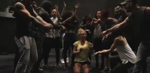 Video: reto del maniquí de Britney Spears