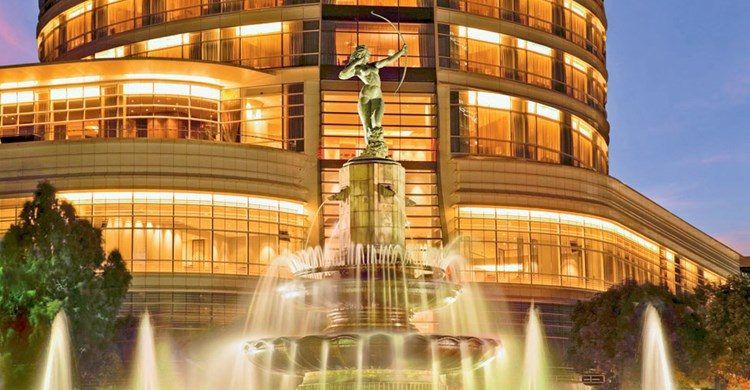 Evacúan Hotel St. Regis de la Ciudad de México